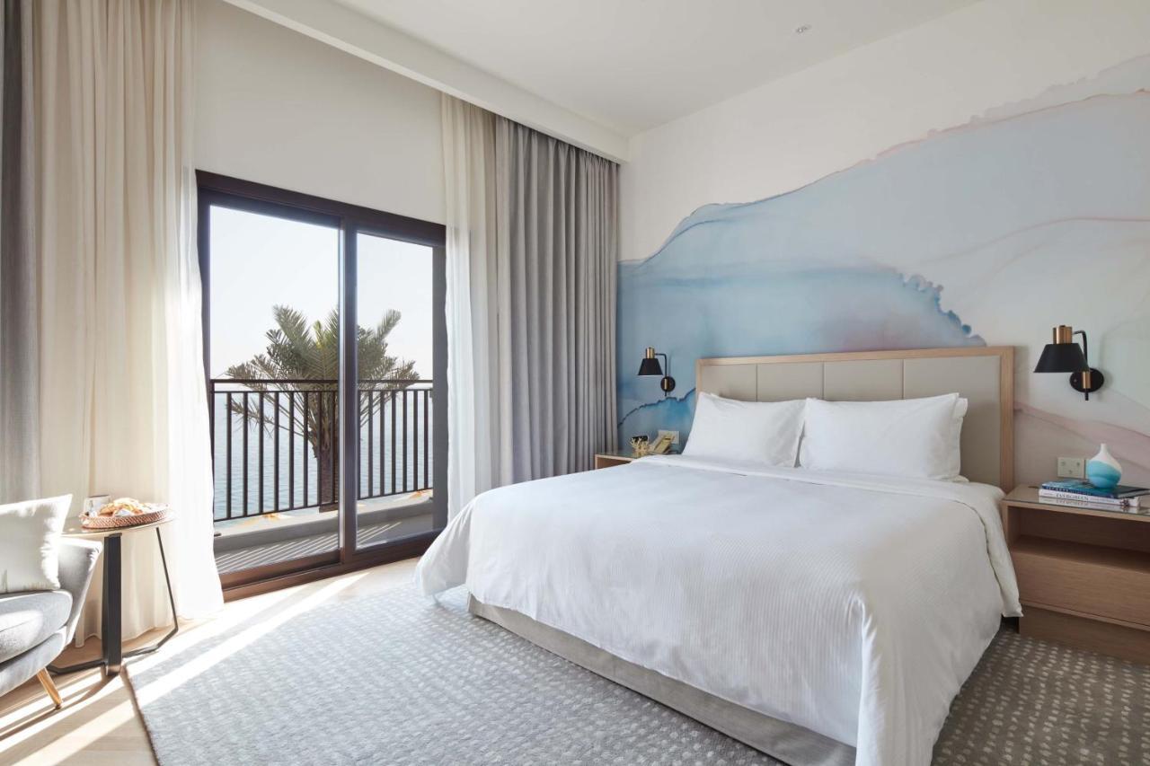 Vida Beach Resort Umm Al Quwain 외부 사진 A bedroom at the hotel