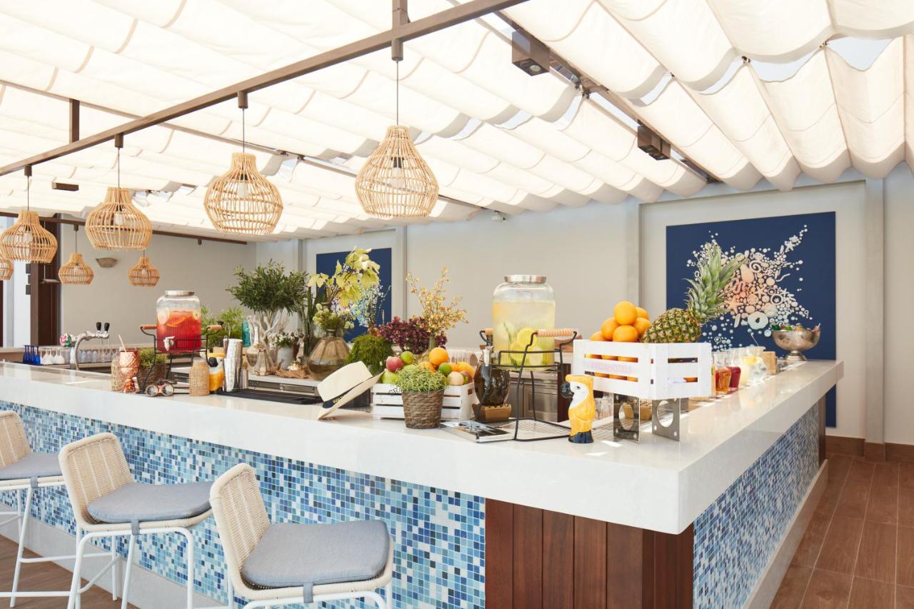 Vida Beach Resort Umm Al Quwain 외부 사진 The kitchen of the restaurant