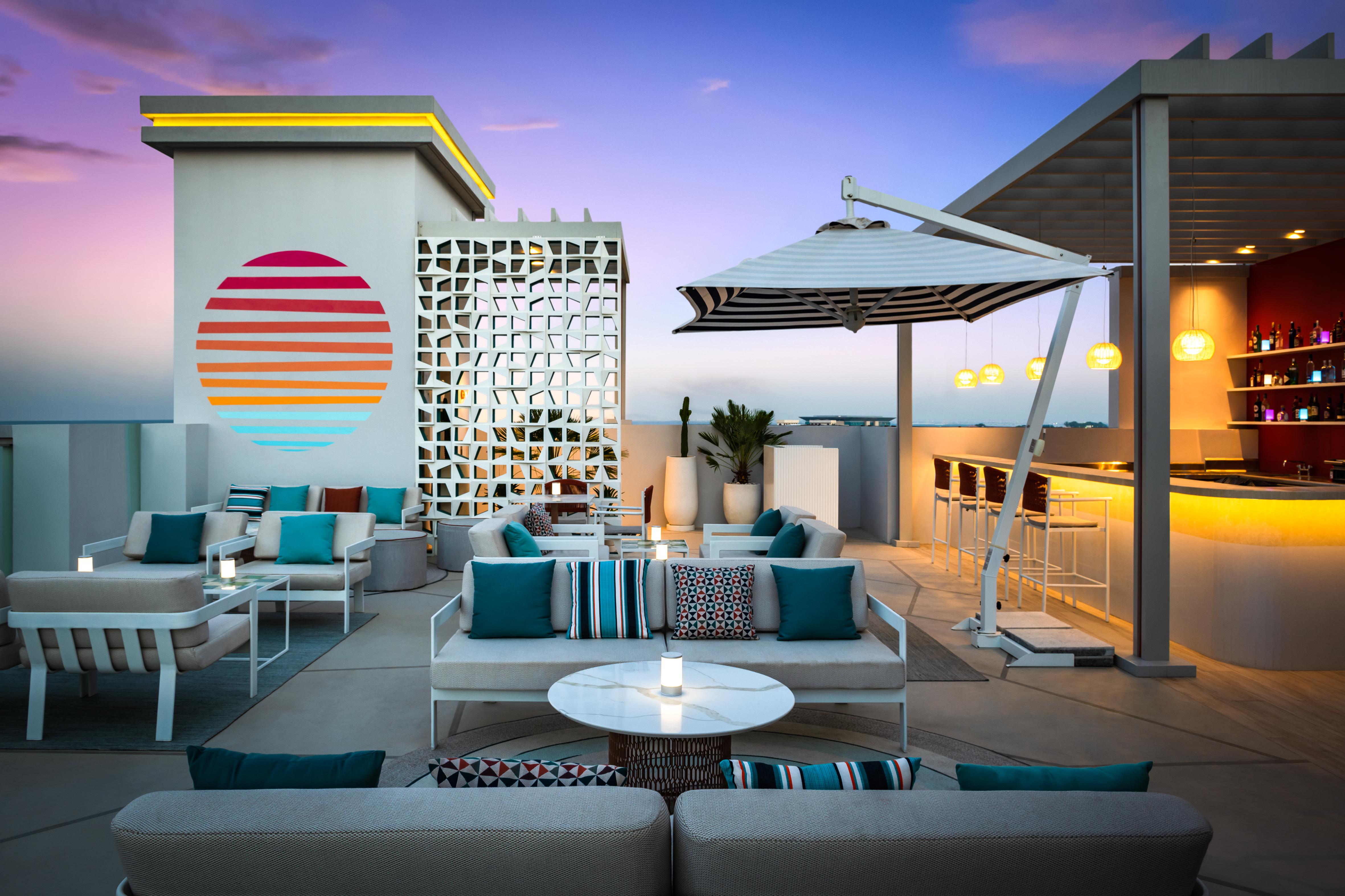 Vida Beach Resort Umm Al Quwain 외부 사진 The rooftop bar at the hotel
